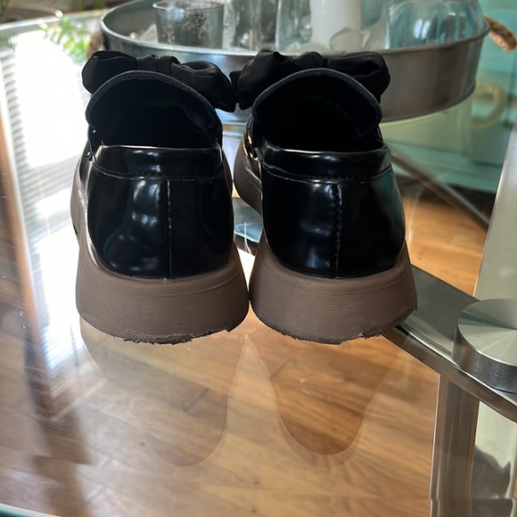 Black loafers with bows - Picture 3 of 4